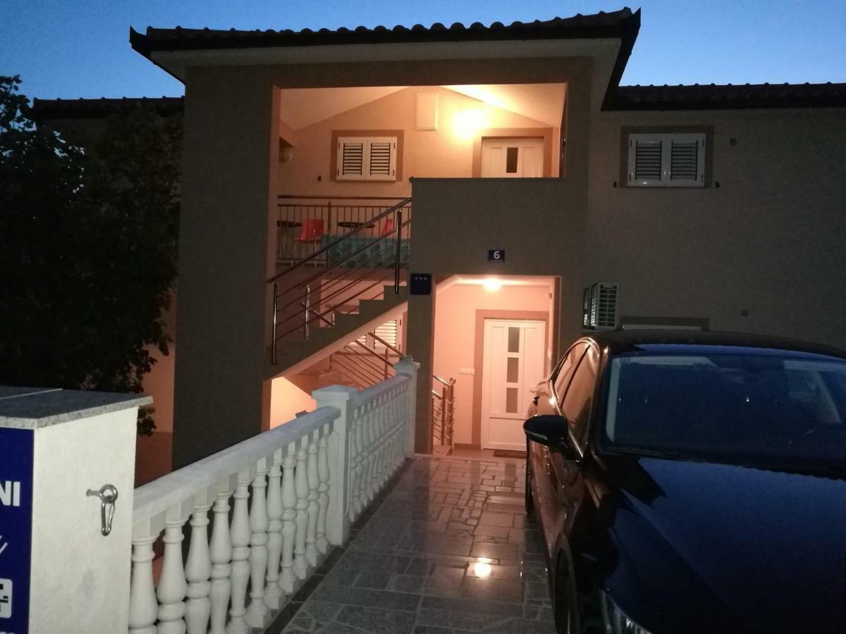 Apartmani Nada Klenovica Buitenkant foto